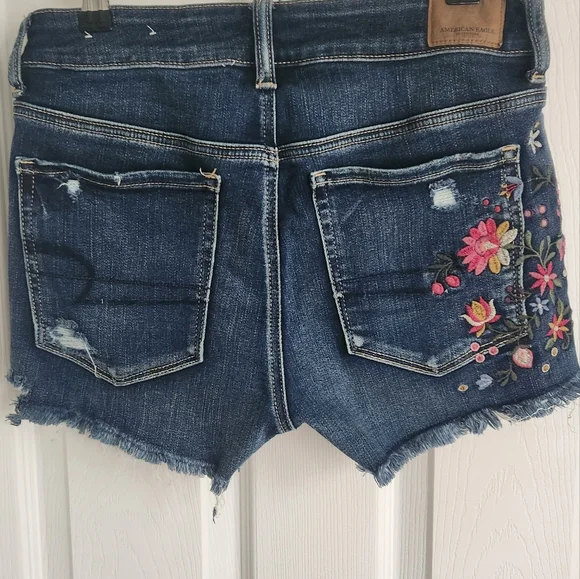 American Eagle Next Level Hi-Rise Shortie - Picture 6 of 9